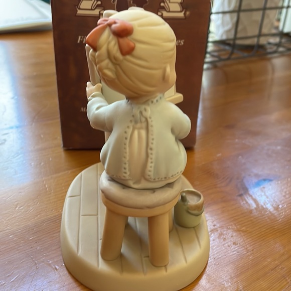 Enesco 1992 “Memories of Yesterday” 5 Years of Memories. - Picture 2 of 6